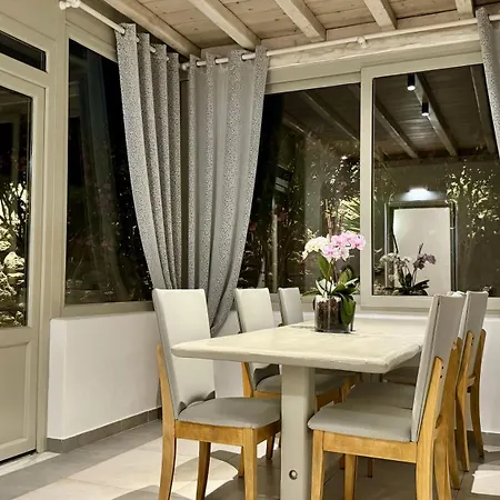 Villa Apostolis House *