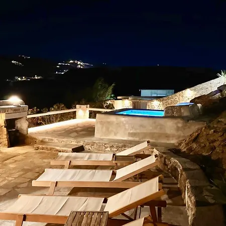 Apostolis House *