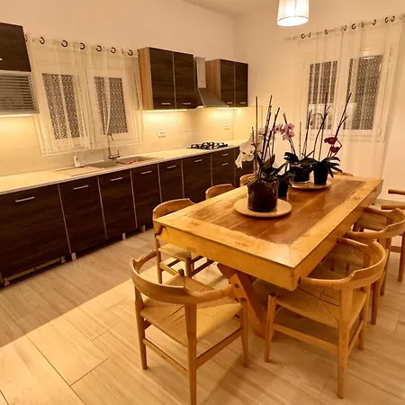 Apostolis House Villa *